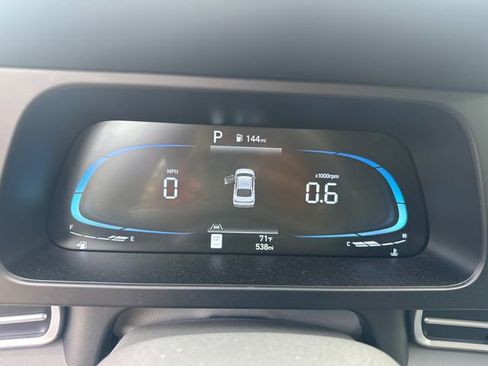 Used 2025 Hyundai Elantra Sport image 28