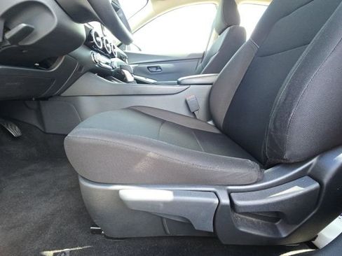 Used 2025 Nissan Sentra S image 17