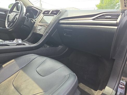Used 2020 Ford Fusion Titanium FWD image 14