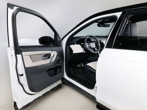 Used 2025 Land Rover Discovery Sport Dynamic SE image 24