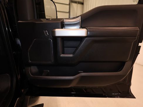 Used 2016 Ford F150 Lariat w/ Equipment Group 502A Luxury AWD/4WD image 20