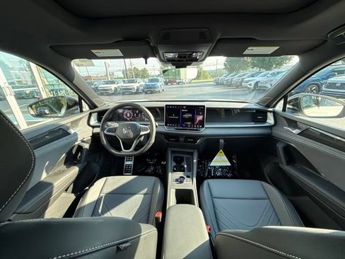 New 2026 Volkswagen Tiguan SE R-Line AWD/4WD image 9