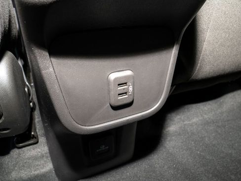 Used 2024 Chevrolet Equinox LT image 8