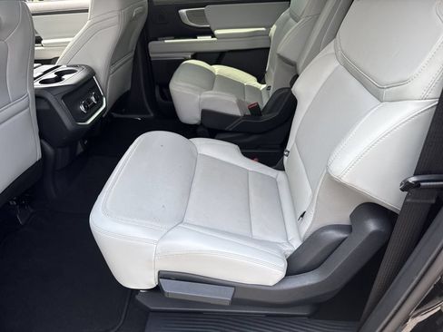 Used 2025 Ford Expedition Max Platinum w/ Driver's Package AWD/4WD image 20