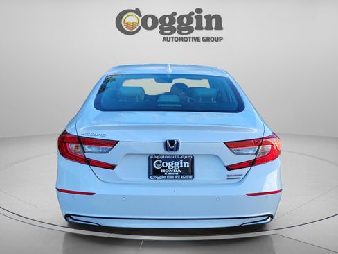 Certified 2022 Honda Accord Touring image 5