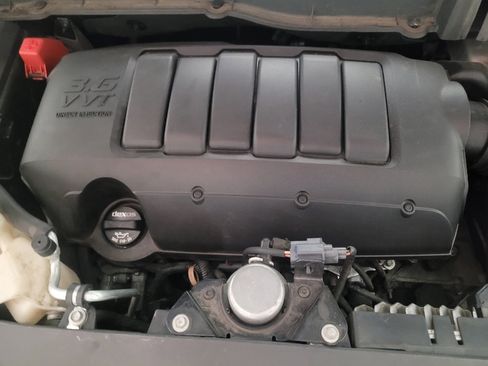 Used 2017 Chevrolet Traverse Premier FWD image 30