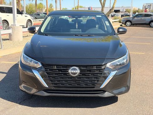 Certified 2025 Nissan Sentra SV FWD image 9