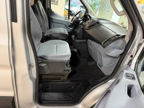 Used 2019 Ford Transit 250 148 Medium Roof image 28