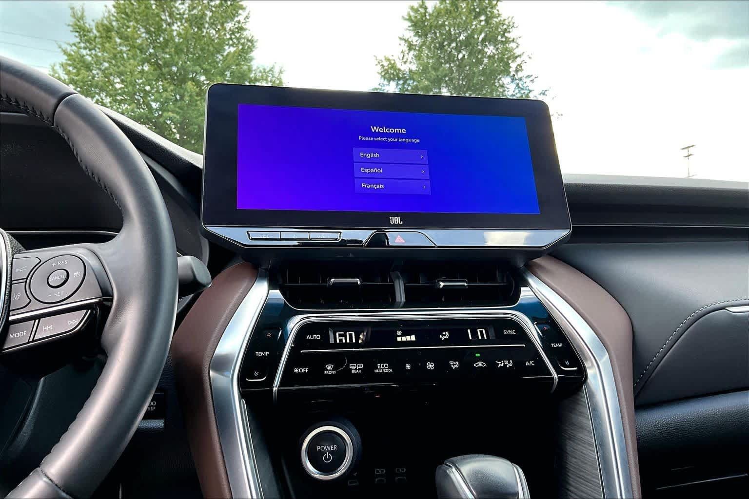 Used 2023 Toyota Venza XLE AWD/4WD image 35