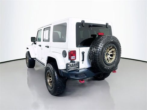 Used 2017 Jeep Wrangler Unlimited Rubicon image 5