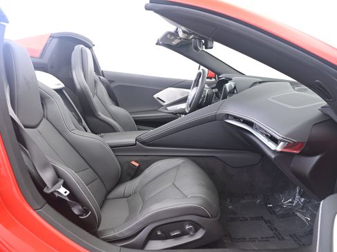 Used 2024 Chevrolet Corvette Stingray Preferred Conv w/ Battery Protection Package RWD image 23