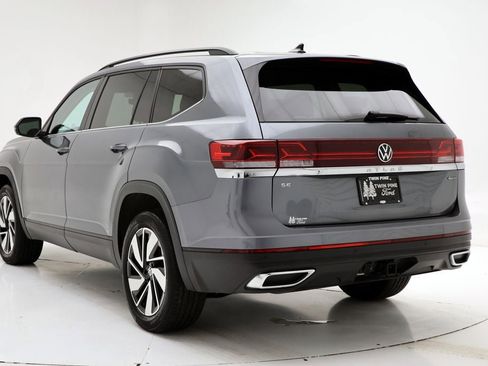 Used 2024 Volkswagen Atlas SE image 7