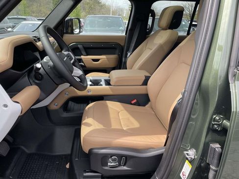 New 2026 Land Rover Defender 110 X-Dynamic SE AWD/4WD image 10