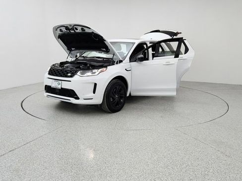 Used 2025 Land Rover Discovery Sport S image 9