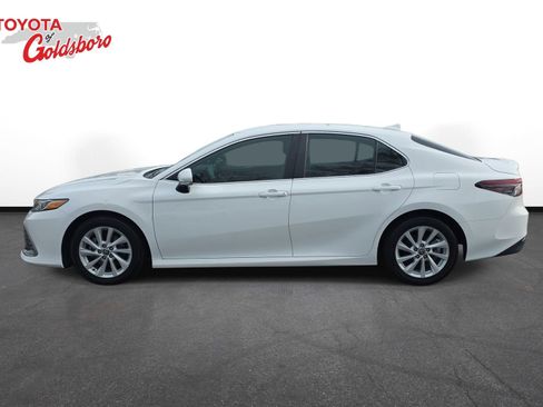 Used 2021 Toyota Camry LE w/ Convenience Package image 8