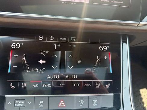 Used 2025 Audi Q7 3.0T Premium Plus AWD/4WD image 19