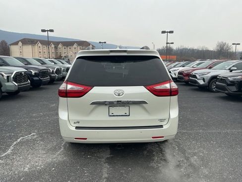 Used 2018 Toyota Sienna Limited Premium image 6