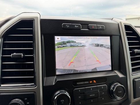 Used 2019 Ford F150 Lariat w/ FX4 Off-Road Package AWD/4WD image 20