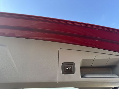 Certified 2020 Cadillac XT5 Premium Luxury image 29