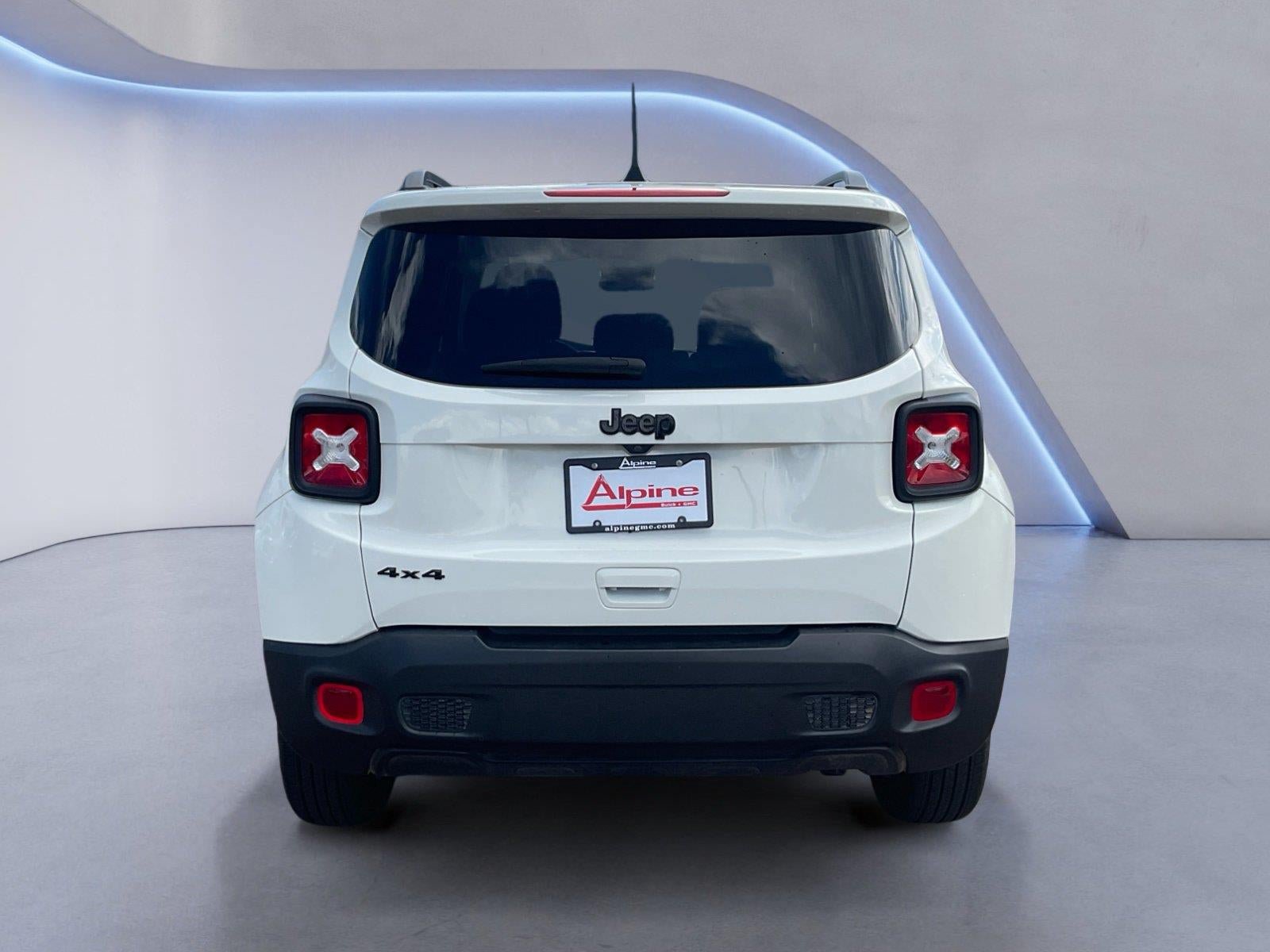 Used 2023 Jeep Renegade Latitude AWD/4WD image 4