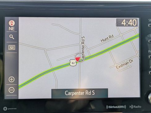 Used 2020 Toyota Highlander XLE image 25