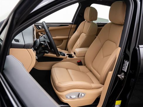 New 2026 Porsche Macan S image 5