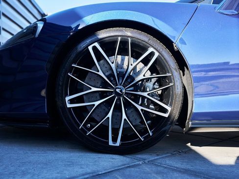 Used 2022 McLaren GT RWD image 3