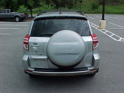 Used 2009 Toyota RAV4 4WD image 6