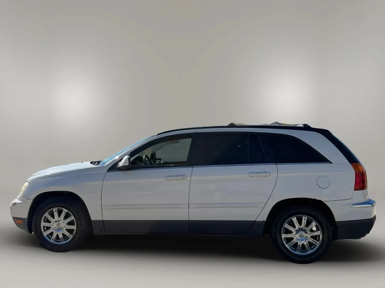 Used 2007 Chrysler Pacifica Touring FWD image 8