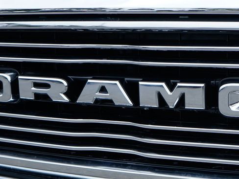 Used 2023 RAM 1500 Laramie AWD/4WD image 47