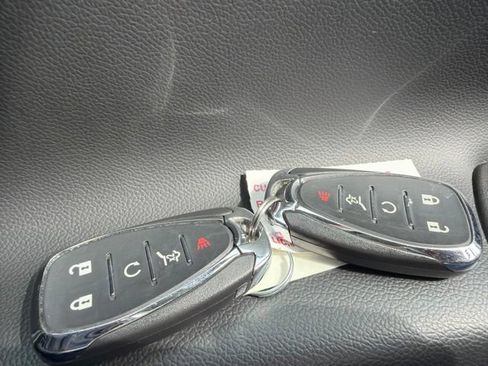 Used 2022 Chevrolet Equinox LT FWD image 12