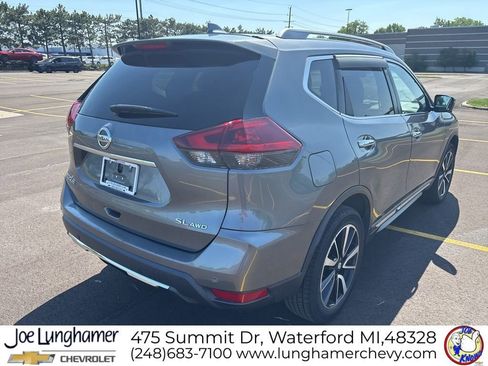Used 2019 Nissan Rogue SL w/ Premium Package AWD/4WD image 3