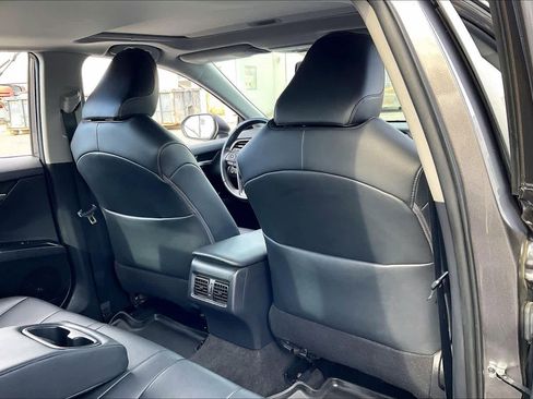 Used 2019 Toyota Camry SE image 20