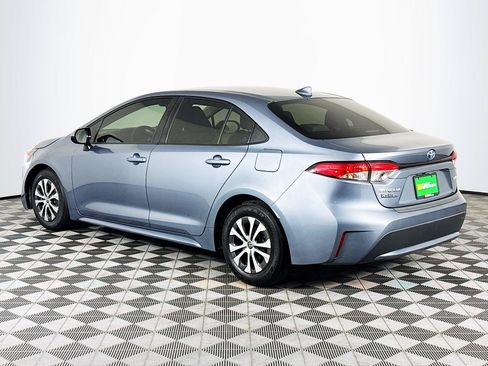Used 2022 Toyota Corolla LE FWD image 6