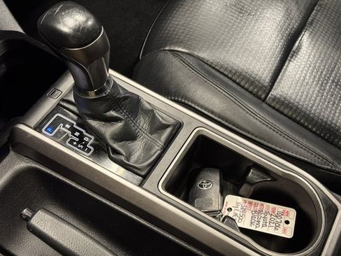 Used 2021 Toyota Tacoma Limited image 26