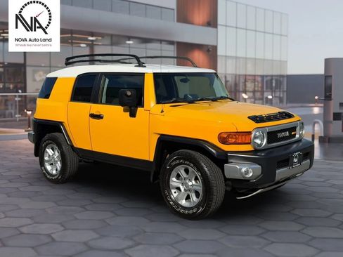 Used 2007 Toyota FJ Cruiser 4WD image 2