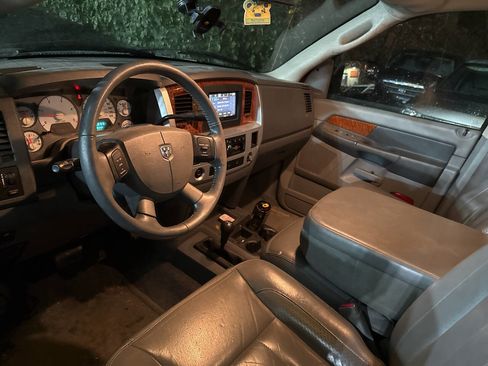 Used 2007 Dodge Ram 3500 Truck Laramie w/ Trailer Tow Group image 4