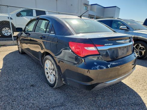 Used 2012 Chrysler 200 LX image 5