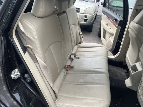Used 2010 Subaru Outback 3.6R Limited AWD/4WD image 27