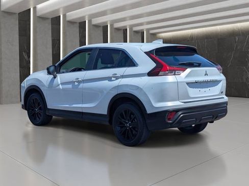 Used 2024 Mitsubishi Eclipse Cross LE AWD/4WD image 4