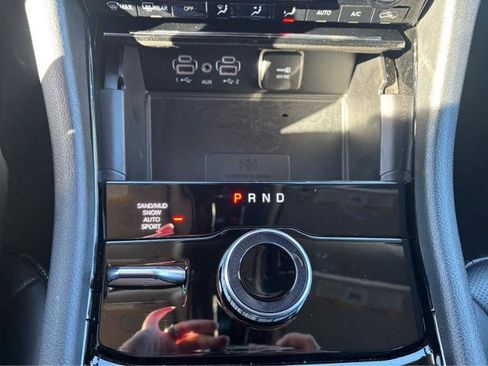 Used 2023 Jeep Grand Cherokee Limited w/ Luxury Tech Group II image 23