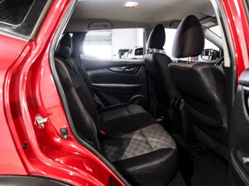 Used 2018 Nissan Rogue Sport SV FWD image 33