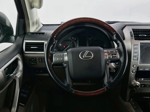 Used 2017 Lexus GX 460 Premium w/ Premium Package AWD/4WD image 18