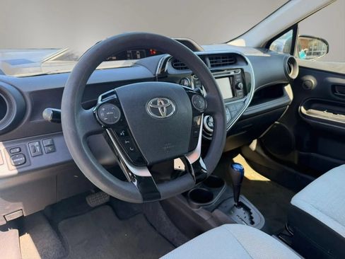 Used 2018 Toyota Prius C One w/ Carpet Mat Package FWD image 11