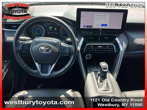 Certified 2024 Toyota Venza XLE AWD/4WD image 14