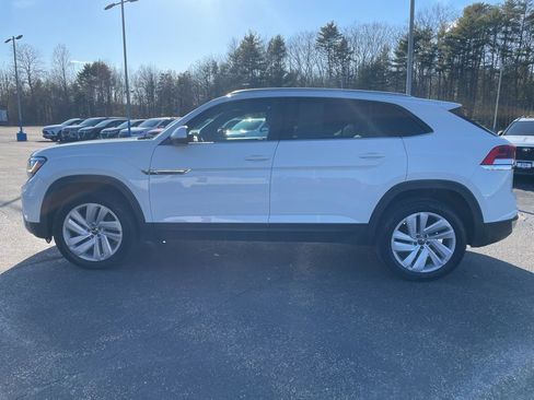 Used 2021 Volkswagen Atlas Cross Sport SE image 3