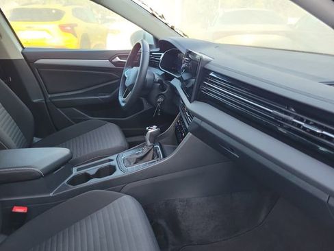 Used 2025 Volkswagen Jetta S FWD image 31