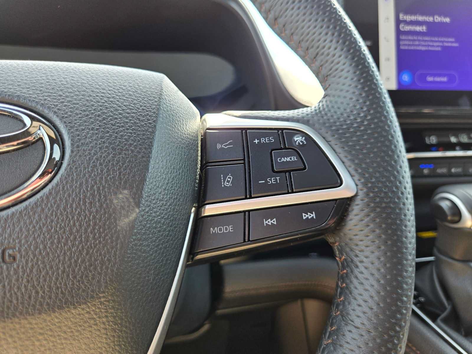 Certified 2025 Toyota Sienna Platinum AWD/4WD image 34
