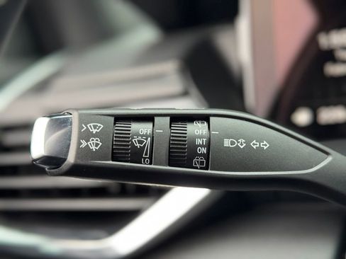 Used 2024 GMC Acadia Elevation image 13