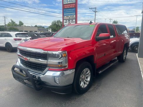 Used 2018 Chevrolet Silverado 1500 LT w/ All Star Edition AWD/4WD image 2